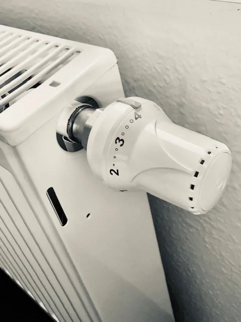 Thermostat an einem Heizkörper