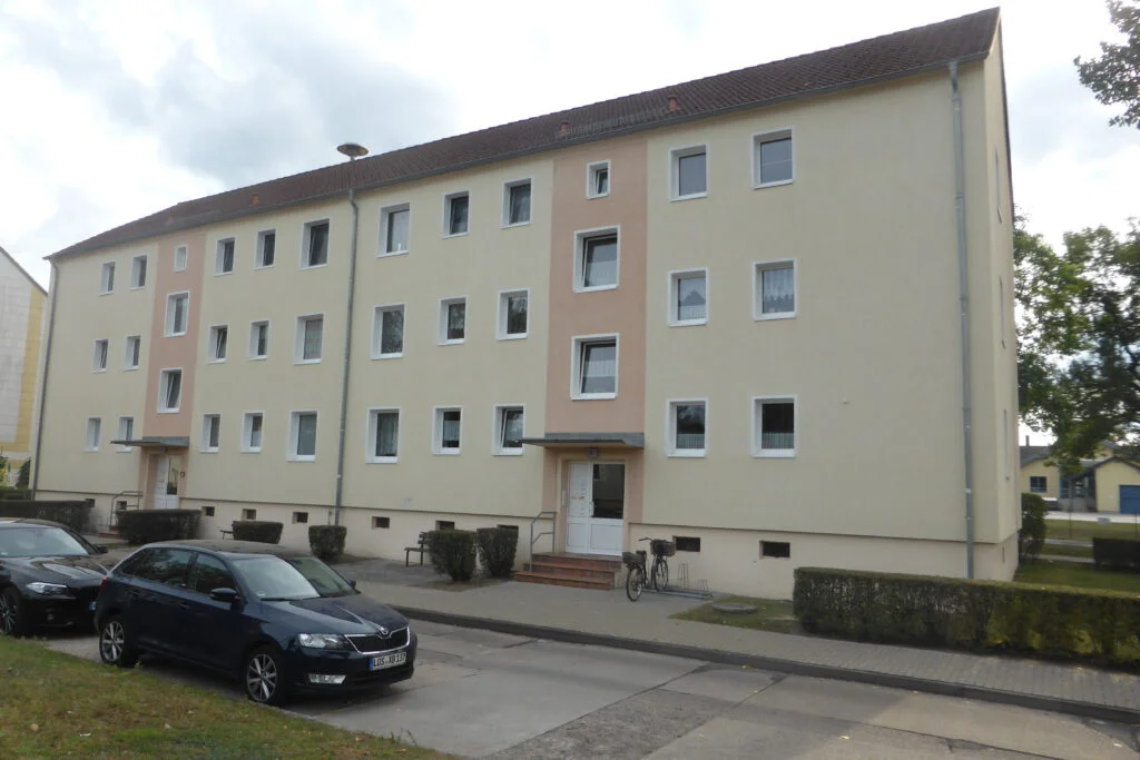 Hausfassade nach der Fassadenreinigung