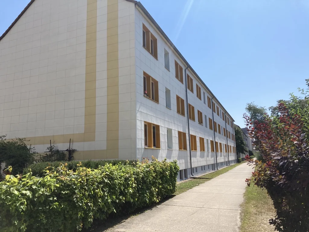 Wohnhäuser Hausnummer 7–10 an der B 246