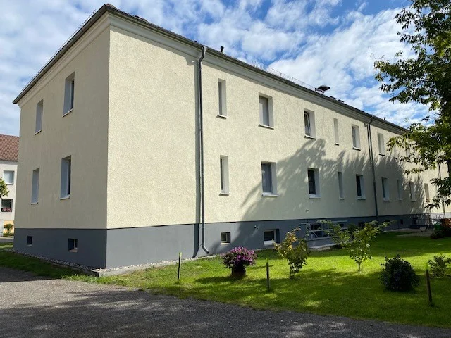 Hofseitige Fassade des Wohnhauses Karl-Marx-Straße 15